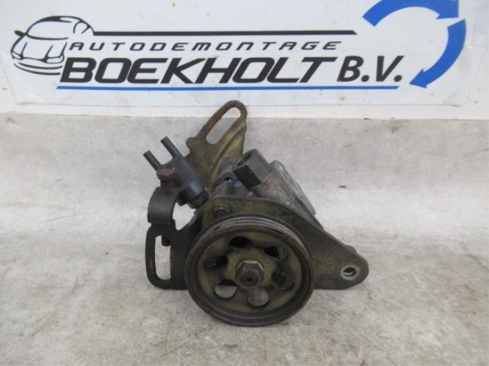 Gebruikte Servopomp Daihatsu Charade (G200/203) 1.5 Shortback SX/Valera 16V Prijs € 25,00 Margeregeling aangeboden door Boekholt autodemontage B.V