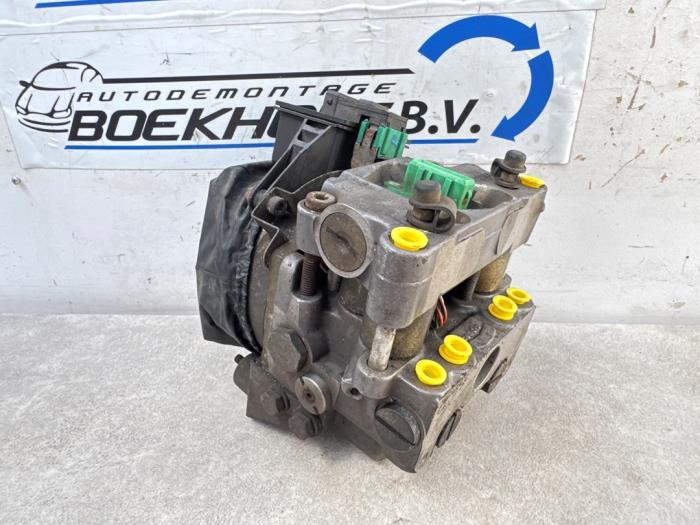 Gebruikte ABS Pomp Peugeot 106 Prijs € 175,00 Margeregeling aangeboden door Boekholt autodemontage B.V