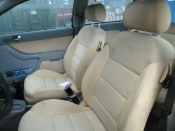 Stoel rechts Audi A3 1.6 - Boekholt auto's | Onderdelenlijn.nl