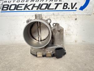 Gebruikte Gasklephuis Fiat Stilo (192A/B) 2.4 20V Abarth 3-Drs. Prijs € 42,00 Margeregeling aangeboden door Boekholt autodemontage B.V