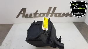 Gebruikte Luchtfilterhuis Ford Grand C-Max (DXA) 1.6 Ti-VCT 16V Prijs € 20,00 Margeregeling aangeboden door AutoHam