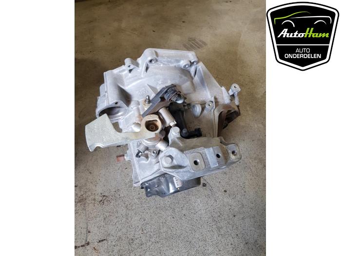 Gebruikte Versnellingsbak Volkswagen Golf VII (AUA) 1.6 16V Prijs € 595,00 Margeregeling aangeboden door AutoHam