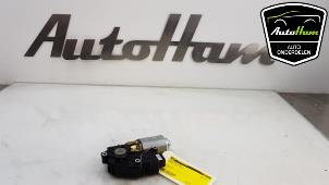 Gebruikte Schuifdak Motor Peugeot 3008 I (0U/HU) 1.6 HDiF 16V Prijs € 100,00 Margeregeling aangeboden door AutoHam