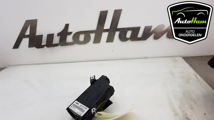 Gebruikte Telefoon Module Volkswagen Polo V (6R) 1.2 TDI 12V BlueMotion Prijs € 20,00 Margeregeling aangeboden door AutoHam