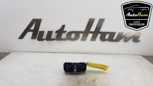 Gebruikte Licht Schakelaar BMW 3 serie Touring (F31) 320d 2.0 16V Prijs € 20,00 Margeregeling aangeboden door AutoHam