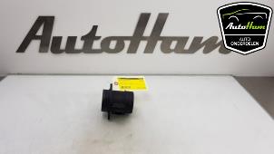Gebruikte Luchthoeveelheidsmeter Volkswagen Polo V (6R) 1.2 TDI 12V BlueMotion Prijs € 20,00 Margeregeling aangeboden door AutoHam