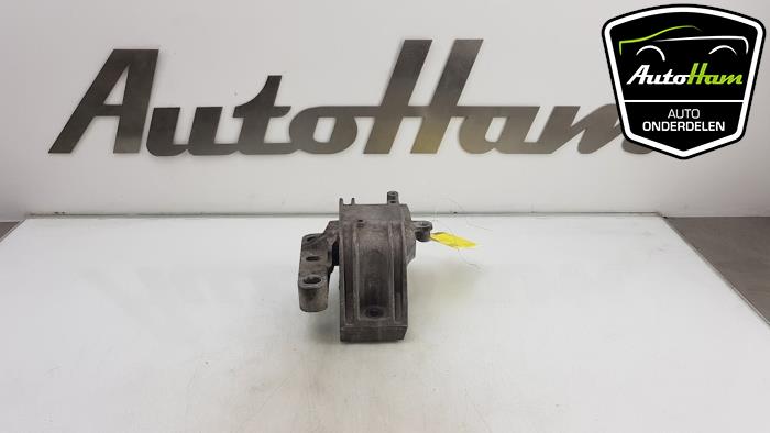 Gebruikte Motorsteun Volkswagen Passat Variant (3C5) 2.0 TDI 16V 140 Prijs € 20,00 Margeregeling aangeboden door AutoHam