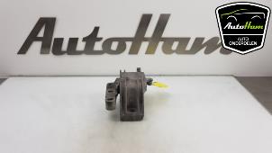 Gebruikte Motorrubber Volkswagen Passat Variant (3C5) 2.0 TDI 16V 140 Prijs € 20,00 Margeregeling aangeboden door AutoHam