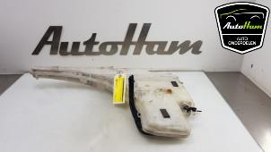 Gebruikte Ruitensproeiertank voor BMW 1 serie (E87/87N) 116i 2.0 16V Prijs € 15,00 Margeregeling aangeboden door AutoHam