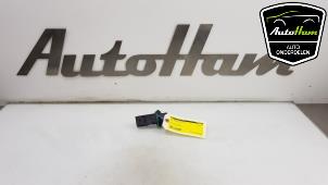 Gebruikte Luchthoeveelheidsmeter Opel Astra K 1.0 Turbo 12V Prijs € 50,00 Margeregeling aangeboden door AutoHam