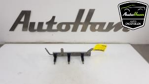Gebruikte Injector (benzine injectie) Renault Twingo III (AH) 1.0 SCe 70 12V Prijs € 50,00 Margeregeling aangeboden door AutoHam
