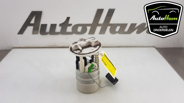Gebruikte Tank element Pomp Renault Clio III (BR/CR) 1.2 16V TCe 100 Prijs € 50,00 Margeregeling aangeboden door AutoHam