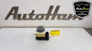 Gebruikte ABS Pomp Renault Clio IV (5R) 1.2 TCE 16V GT EDC Prijs € 50,00 Margeregeling aangeboden door AutoHam