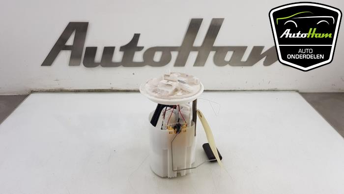 Gebruikte Tank element Pomp Opel Corsa E 1.4 Turbo 16V Prijs € 25,00 Margeregeling aangeboden door AutoHam