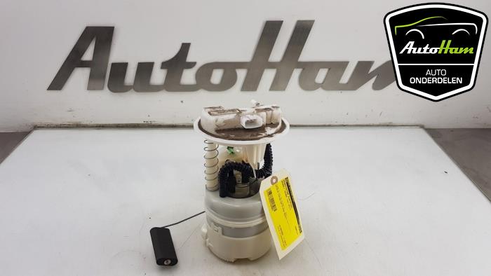 Gebruikte Tank element Pomp Renault Twingo II (CN) 1.2 16V Prijs € 20,00 Margeregeling aangeboden door AutoHam