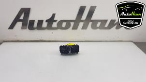 Gebruikte Licht Schakelaar BMW 1 serie (F20) 116d 1.6 16V Efficient Dynamics Prijs € 30,00 Margeregeling aangeboden door AutoHam