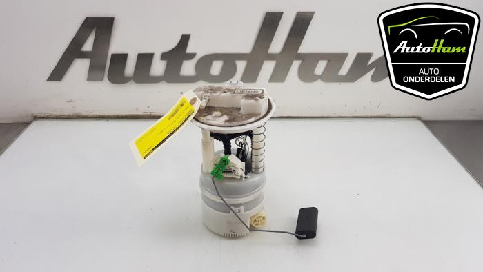 Gebruikte Tank element Pomp Renault Twingo II (CN) 1.2 16V Prijs € 20,00 Margeregeling aangeboden door AutoHam