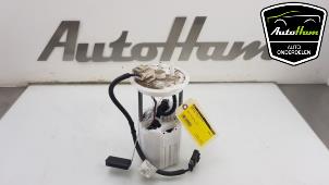 Gebruikte Tank element Pomp Opel Karl 1.0 12V Prijs € 30,00 Margeregeling aangeboden door AutoHam