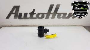 Gebruikte Luchthoeveelheidsmeter Opel Corsa E 1.2 16V Prijs € 20,00 Margeregeling aangeboden door AutoHam
