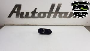 Gebruikte Schakelaar Elektrisch Raam Mini Mini (F56) 2.0 16V Cooper S Prijs € 30,00 Margeregeling aangeboden door AutoHam