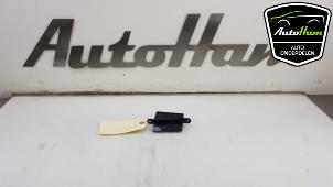 Gebruikte PDC paneel Opel Astra K Sports Tourer 1.0 Turbo 12V Prijs € 20,00 Margeregeling aangeboden door AutoHam