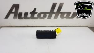 Gebruikte Display Interieur Renault Clio III (BR/CR) 1.5 dCi FAP Prijs € 20,00 Margeregeling aangeboden door AutoHam