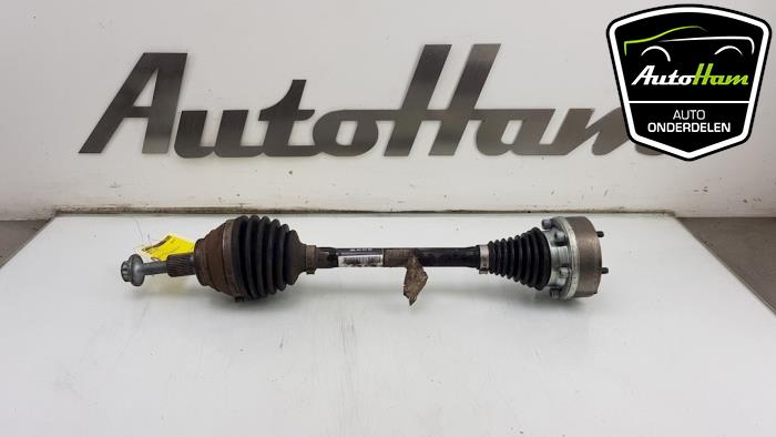 Gebruikte Aandrijfas links-voor Seat Leon (5FB) 1.5 TSI 16V Prijs op aanvraag aangeboden door AutoHam