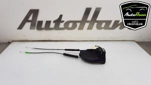 Gebruikte Slotmechaniek Portier 4Deurs rechts-achter Toyota Corolla Touring Sport (E21/EH1) 2.0 16V Hybrid Prijs € 70,00 Margeregeling aangeboden door AutoHam