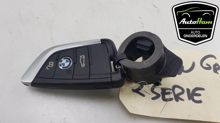 Kontaktslot+Sleutel van een BMW 2 serie Gran Tourer (F46) 218d 2.0 TwinPower Turbo 16V 2019