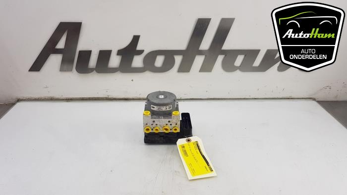 Gebruikte ABS Pomp Ford Fiesta 7 1.1 Ti-VCT 12V 85 Prijs € 195,00 Margeregeling aangeboden door AutoHam