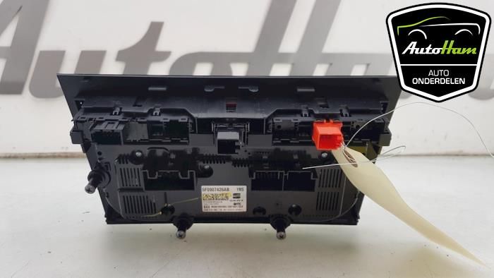 Kachel Bedieningspaneel van een Seat Leon ST (5FF) 1.6 TDI 16V 2018