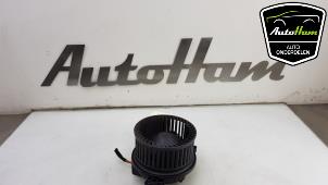 Gebruikte Kachel Ventilatiemotor Audi A4 Avant (B6) 1.8 T 20V Prijs € 30,00 Margeregeling aangeboden door AutoHam