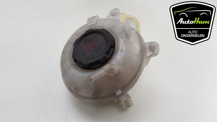 Koelvloeistof Reservoir van een Seat Leon ST (5FF) 1.6 TDI 16V 2018