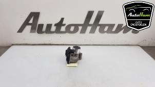 Gebruikte Gasklephuis Ford Fiesta 6 (JA8) 1.0 Ti-VCT 12V 65 Prijs € 15,00 Margeregeling aangeboden door AutoHam