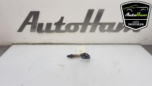 Gebruikte Lambda Sonde Renault Clio III (BR/CR) 1.2 16V Tce Prijs € 15,00 Margeregeling aangeboden door AutoHam