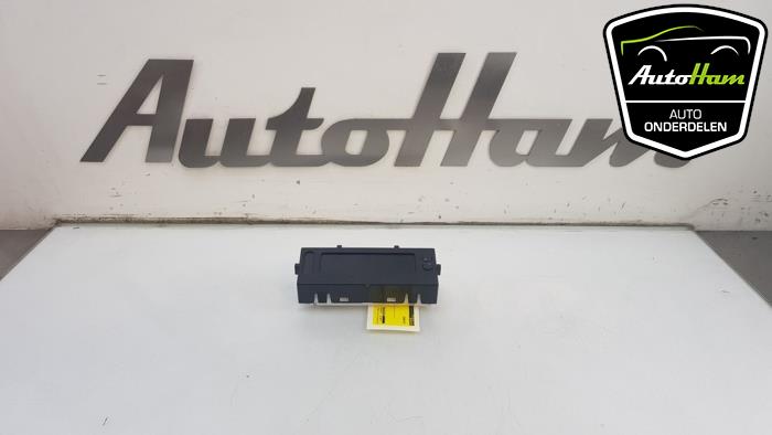 Gebruikte Display Interieur Renault Clio III Estate/Grandtour (KR) 1.2 16V 75 Prijs € 15,00 Margeregeling aangeboden door AutoHam