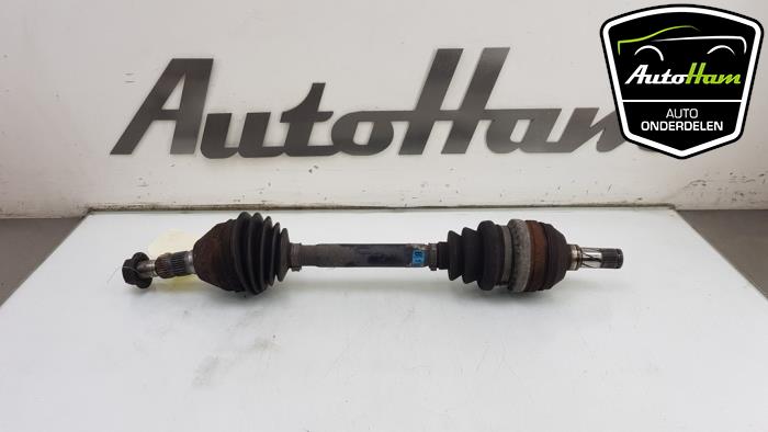 Gebruikte Aandrijfas links-voor Opel Vectra C 2.0 DTI 16V Prijs € 25,00 Margeregeling aangeboden door AutoHam