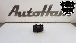 Gebruikte Bobine Renault Clio III (BR/CR) 1.2 16V TCe 100 Prijs € 30,00 Margeregeling aangeboden door AutoHam