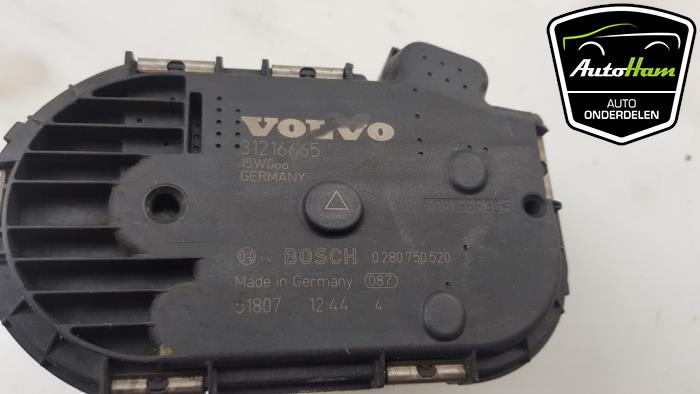 Gasklephuis van een Volvo V40 (MV) 2.0 D3 20V 2015