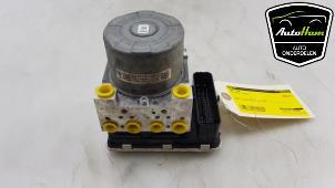 Gebruikte ABS Pomp Volkswagen Golf VII (AUA) 1.5 TSI Evo BlueMotion 16V Prijs € 60,00 Margeregeling aangeboden door AutoHam