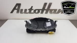 Gebruikte Instrumentenpaneel Toyota Auris Touring Sports (E18) 1.8 16V Hybrid Prijs € 125,00 Margeregeling aangeboden door AutoHam