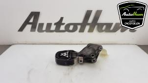 Gebruikte Versnellingsbak Steun Ford Transit Connect (PJ2) 1.5 TDCi Prijs € 15,00 Margeregeling aangeboden door AutoHam