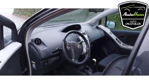 Gebruikte Airbag Set + Module Toyota Yaris II (P9) 1.3 16V VVT-i Prijs op aanvraag aangeboden door AutoHam