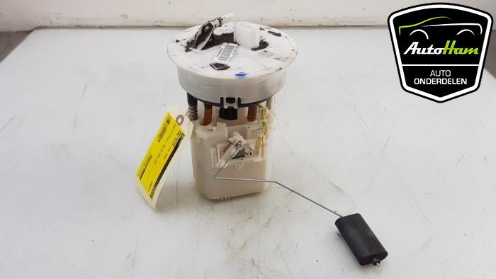 Gebruikte Tank element Pomp Ford Fiesta 6 (JA8) 1.4 16V Prijs € 25,00 Margeregeling aangeboden door AutoHam