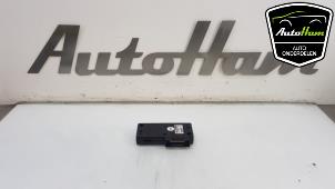 Gebruikte Module Telefoon Mercedes C (W203) 1.8 C-180K 16V Prijs € 50,00 Margeregeling aangeboden door AutoHam