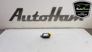 Gebruikte Antenne Versterker BMW 2 serie Gran Coupe (F44) 218i 1.5 TwinPower Turbo 12V Prijs € 20,00 Margeregeling aangeboden door AutoHam