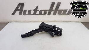 Gebruikte Gaspedaal Mercedes B (W245) 1.7 B-170 16V Prijs € 30,00 Margeregeling aangeboden door AutoHam