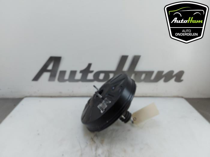 Gebruikte Rembekrachtiger Citroen Jumpy 2.0 Blue HDI 120 Prijs € 40,00 Margeregeling aangeboden door AutoHam