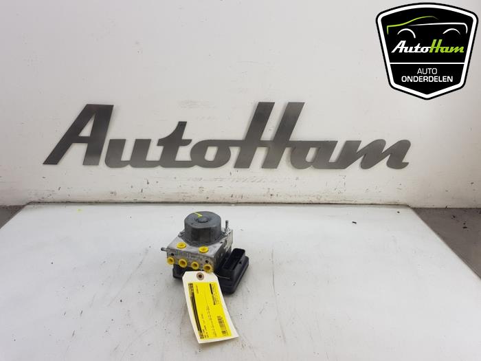 Gebruikte ABS Pomp Dacia Logan MCV III/Sandero Wagon (SD07) 0.9 TCe 90 12V Prijs € 75,00 Margeregeling aangeboden door AutoHam