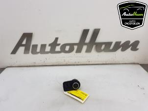 Gebruikte Licht Schakelaar Opel Corsa F (UB/UH/UP) 1.2 12V 75 Prijs € 15,00 Margeregeling aangeboden door AutoHam